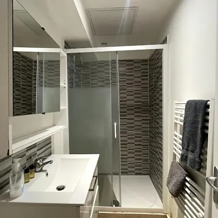 Lefevreville 1 Apartment *
