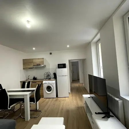 Lefevreville 1 Apartment *
